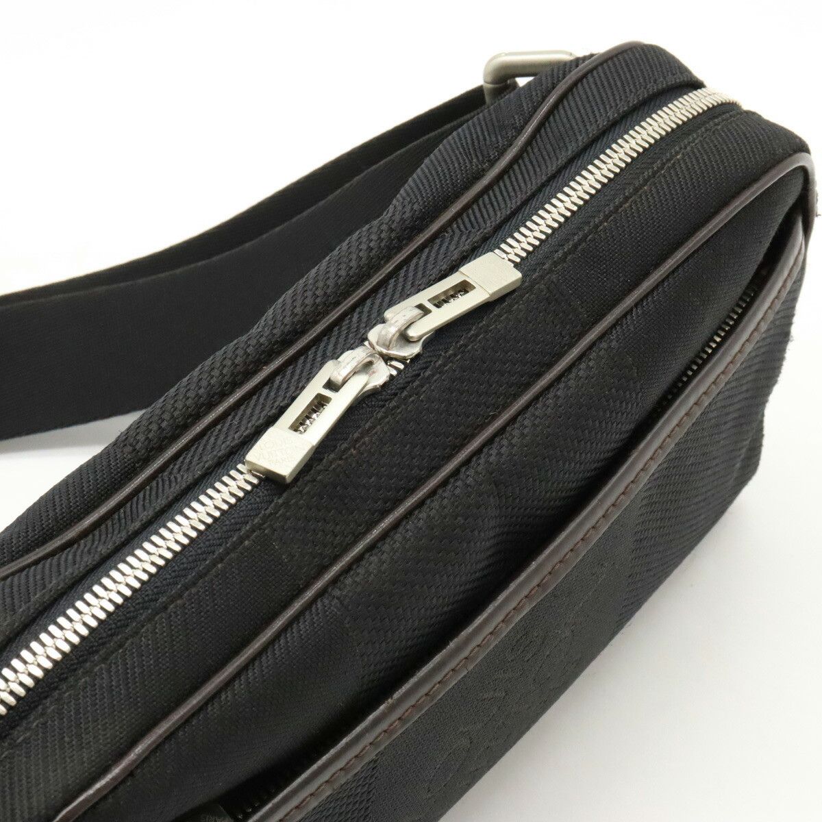 Louis Vuitton Louis Vuitton Louis Vuitton Damier Geant Canvas Acrobat Body Bag M93620 Canvas Belt Bag M93620 in Very Good Condition Size ONE SIZE - 4 Thumbnail