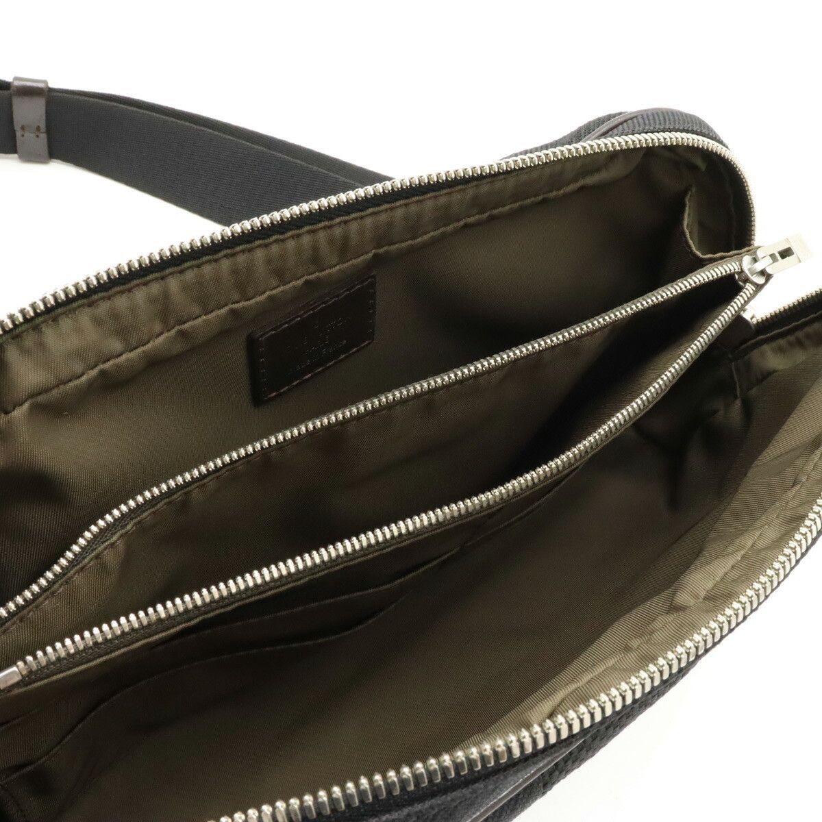 Louis Vuitton Louis Vuitton Louis Vuitton Damier Geant Canvas Acrobat Body Bag M93620 Canvas Belt Bag M93620 in Very Good Condition Size ONE SIZE - 5 Thumbnail