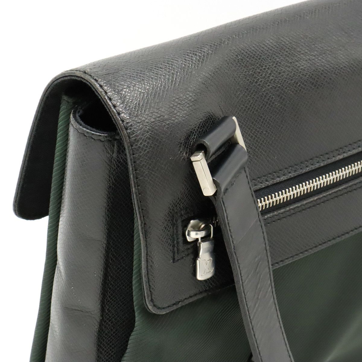 Louis Vuitton Louis Vuitton Louis Vuitton Saratov GM Leather Shoulder Bag M30882 Canvas Crossbody Bag M30882 in Good Condition Size ONE SIZE - 7 Thumbnail