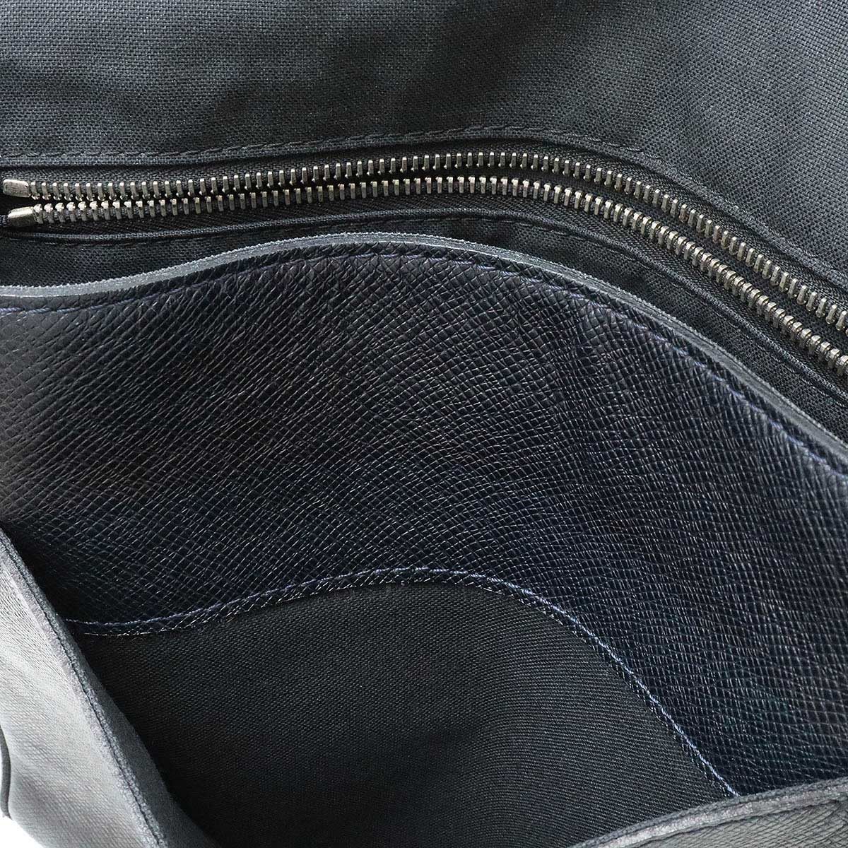 Louis Vuitton Louis Vuitton Louis Vuitton Taiga Leather Roman PM Shoulder Bag M32699 Leather Crossbody Bag M32699 in Very Good Condition Size ONE SIZE - 8 Thumbnail