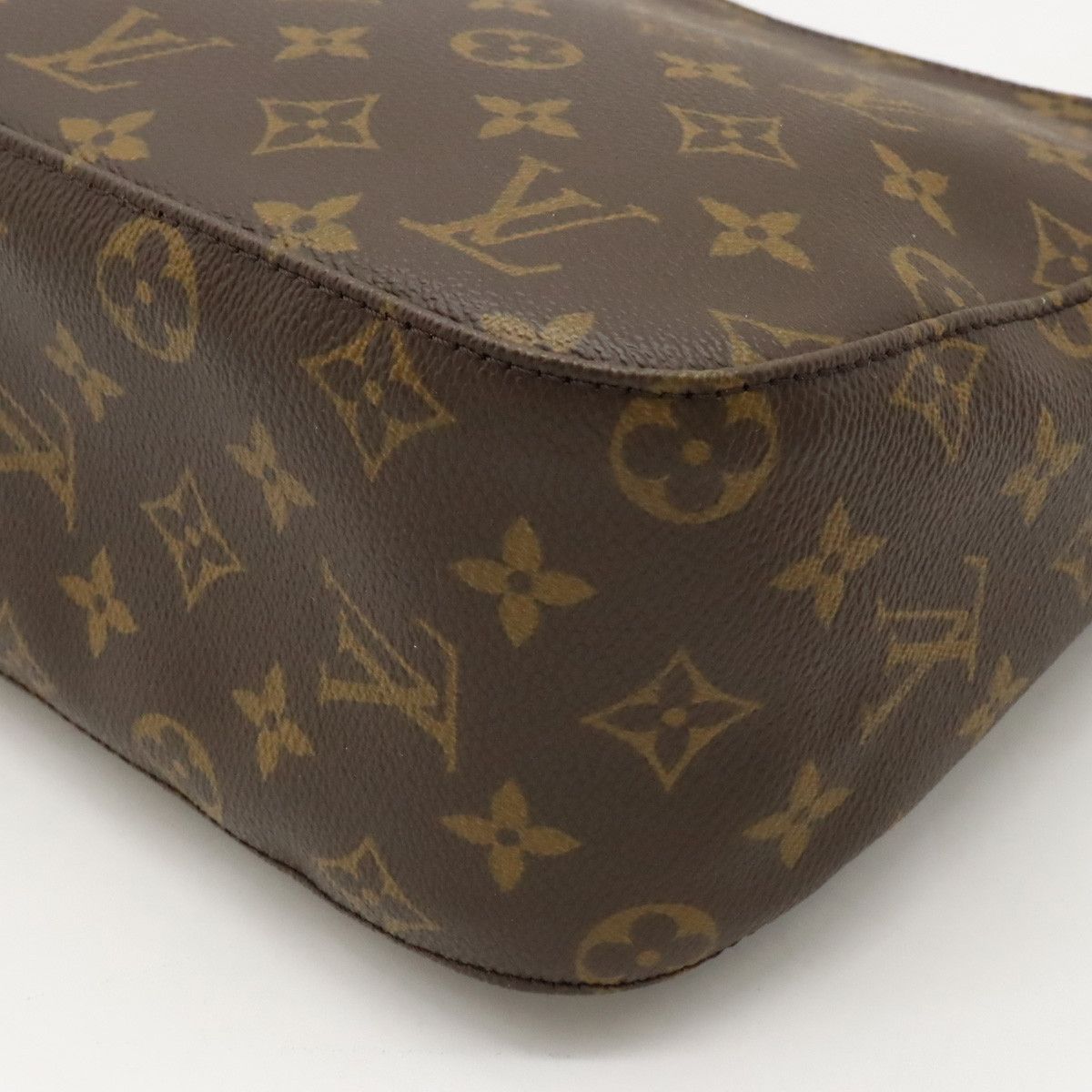 Louis Vuitton Louis Vuitton Louis Vuitton Monogram Looping MM Shoulder Bag M51146 Canvas Shoulder Bag M51146 in Great Condition Size ONE SIZE - 3 Thumbnail