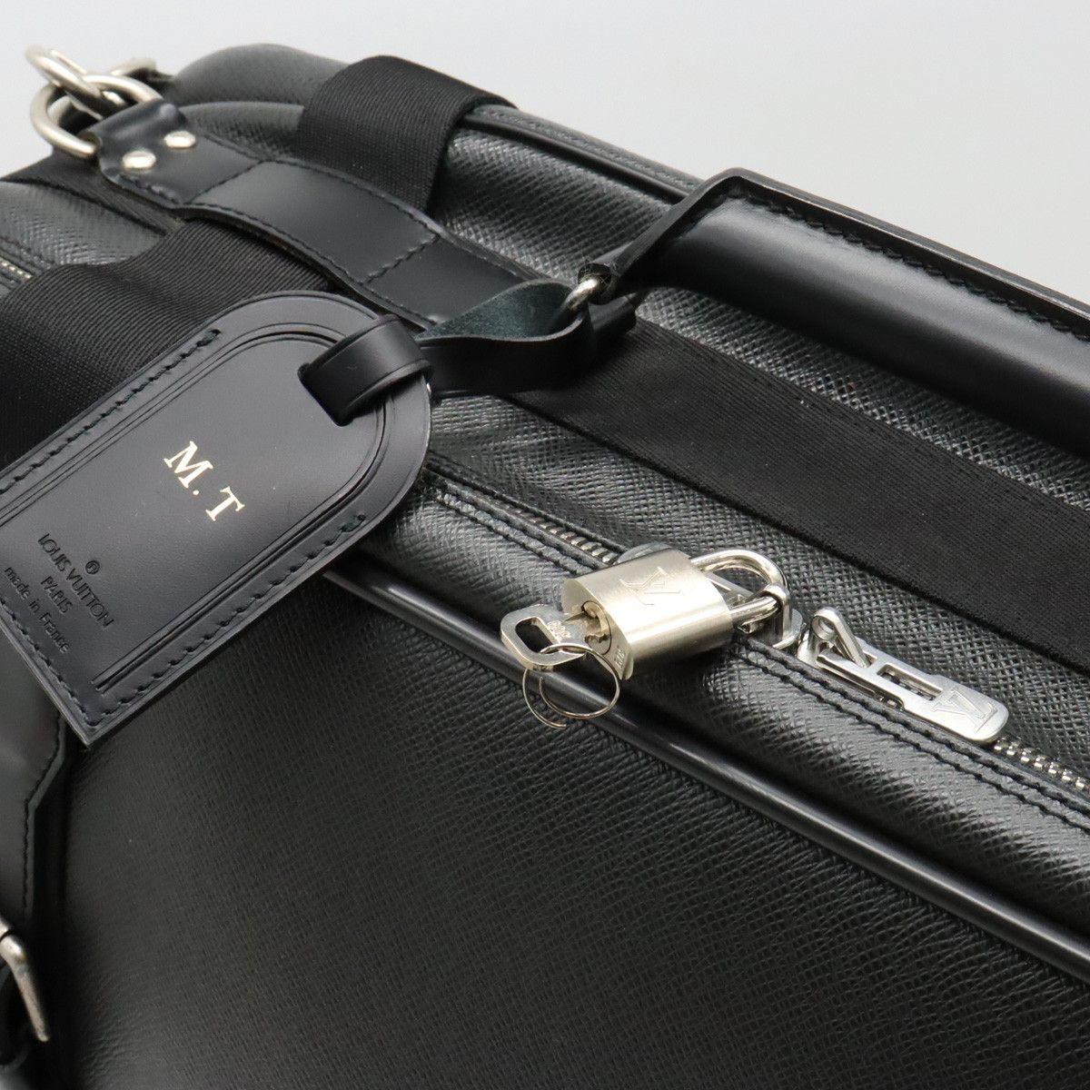 Louis Vuitton Louis Vuitton Louis Vuitton Taiga Leather Satellite 53 Suitcase Travel Bag M30092 Leather Travel Bag M30092 in Great Condition Size ONE SIZE - 8 Thumbnail