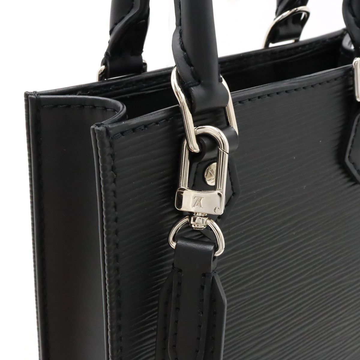 Louis Vuitton Louis Vuitton Louis Vuitton Epi Leather Petit Sac Plat Handbag M69441 Leather Handbag M69441 in Pristine Condition Size ONE SIZE - 6 Thumbnail