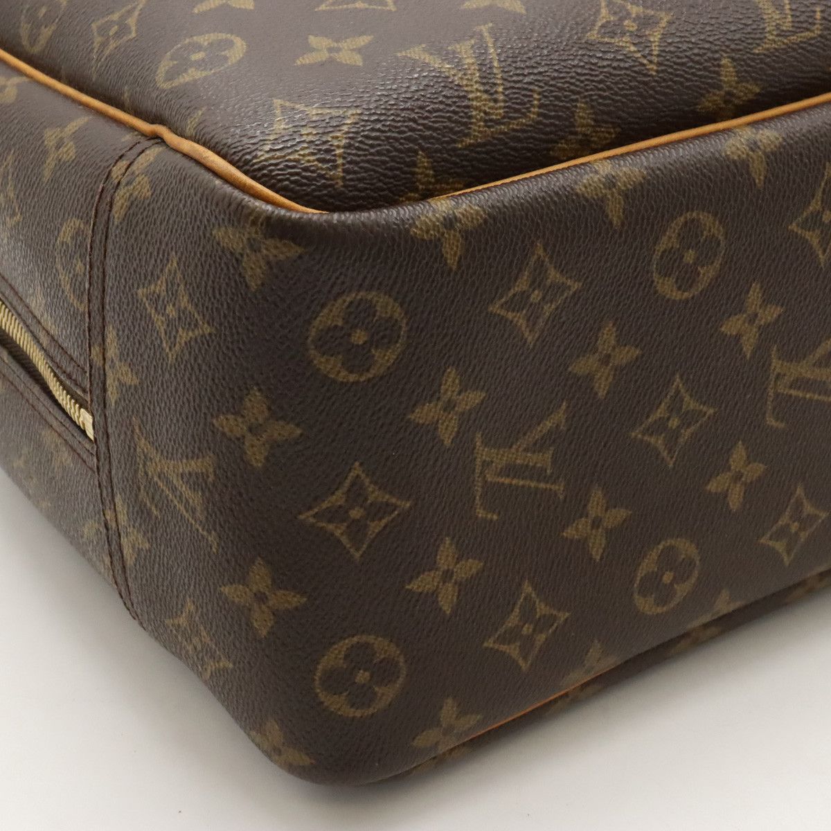 Louis Vuitton Louis Vuitton Louis Vuitton Monogram Bowling Vanity Deauville Handbag M47270 Canvas Handbag M47270 in Very Good Condition Size ONE SIZE - 3 Thumbnail
