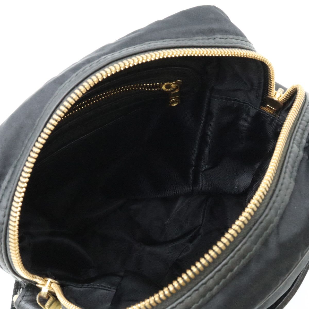 Other Other HUNTING WORLD Nylon/Leather Shoulder Bag Pochette Canvas Crossbody Bag in Great Condition Size ONE SIZE - 7 Thumbnail