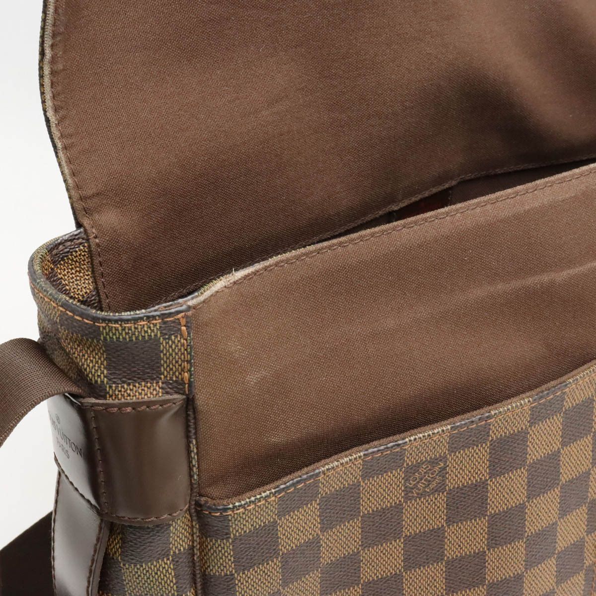 Louis Vuitton Louis Vuitton Louis Vuitton Damier Bastille Shoulder Bag N45258 Canvas Crossbody Bag N45258 in Good Condition Size ONE SIZE - 5 Thumbnail