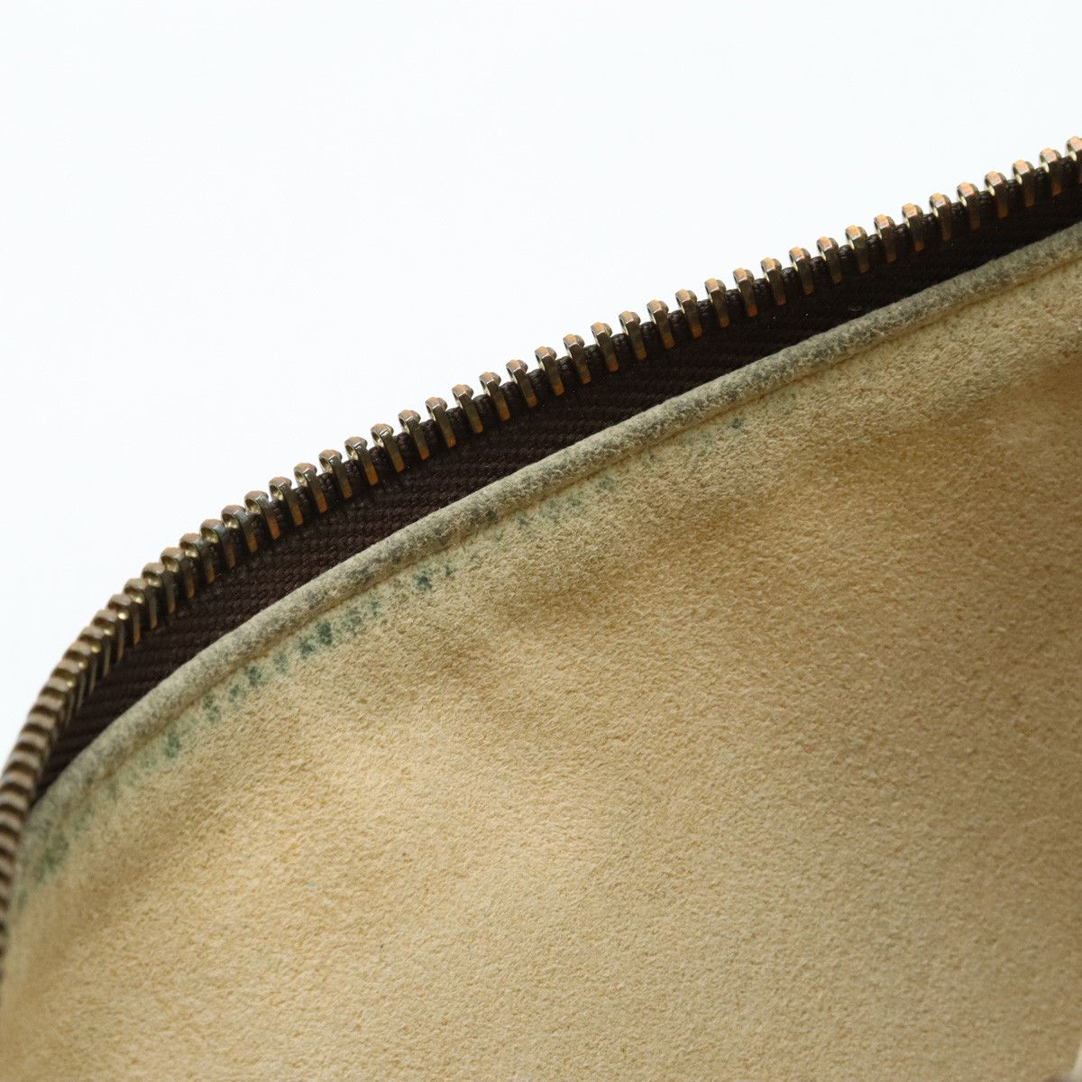 Louis Vuitton Louis Vuitton Louis Vuitton Monogram Pochette Mila Clutch M60094 Canvas Clutch Bag M60094 in Good Condition Size ONE SIZE - 6 Thumbnail
