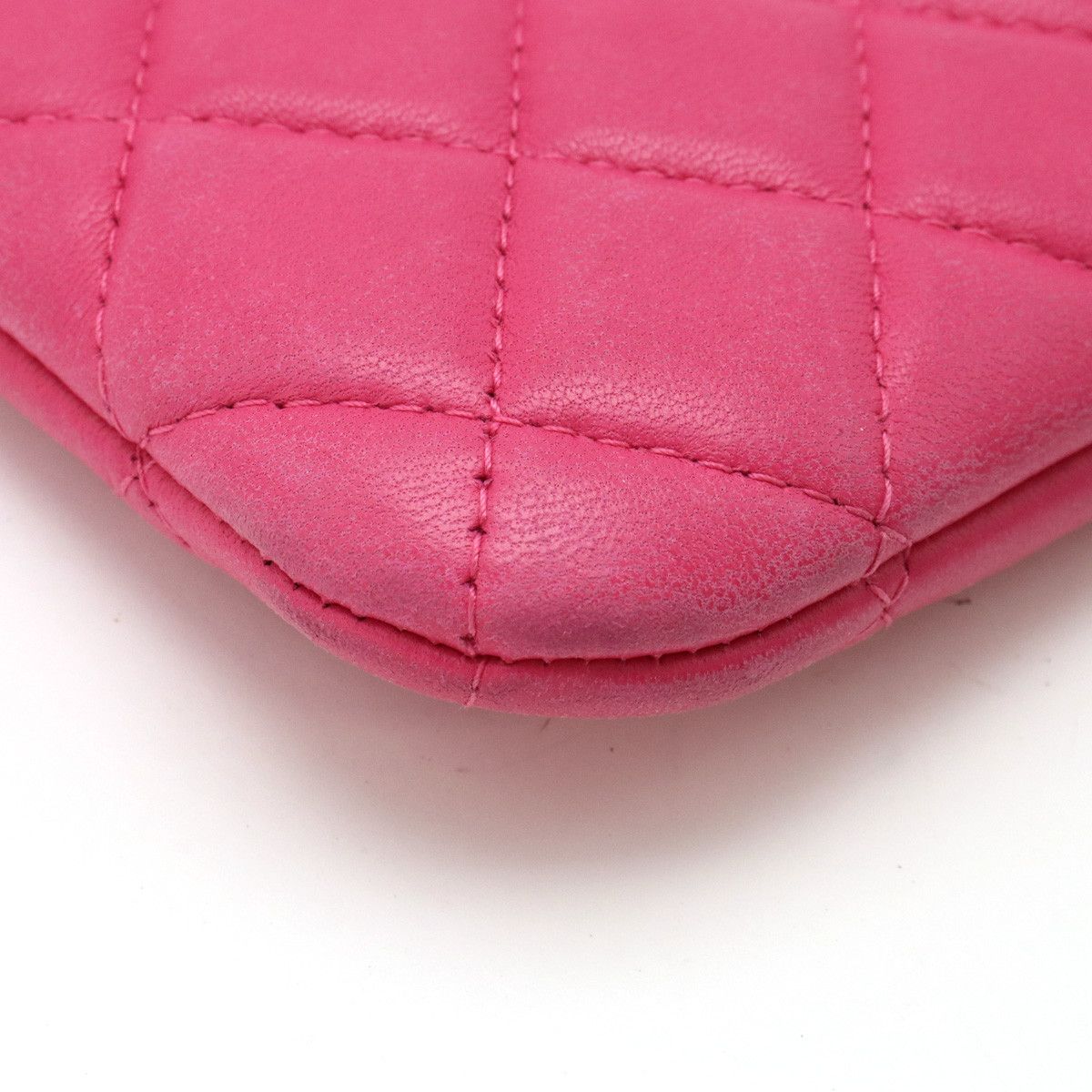 Chanel Chanel Chanel Matelasse Lambskin Mini Pouch Coin Case Pink Leather Vanity Bag A69523 in Very Good Condition Size ONE SIZE - 3 Thumbnail