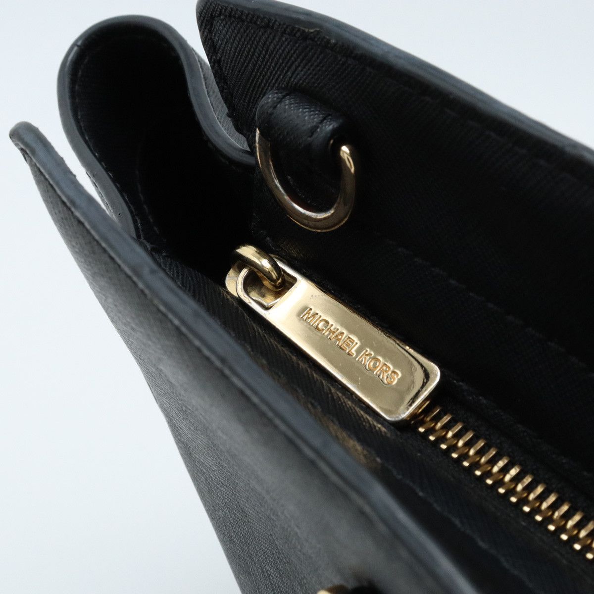 Michael Kors Michael Kors Michael Kors Selma Leather Handbag 2WAY Black Leather Handbag in Great Condition Size ONE SIZE - 6 Thumbnail