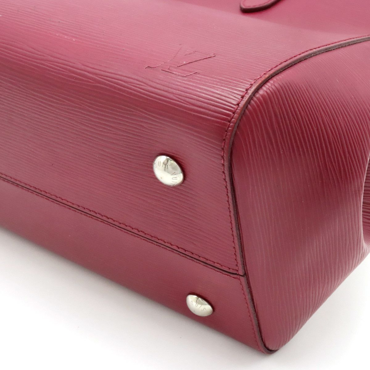 Louis Vuitton Louis Vuitton Louis Vuitton Epi Leather Marly MM Handbag Tote M41282 Leather Tote Bag M41282 in Very Good Condition Size ONE SIZE - 3 Thumbnail