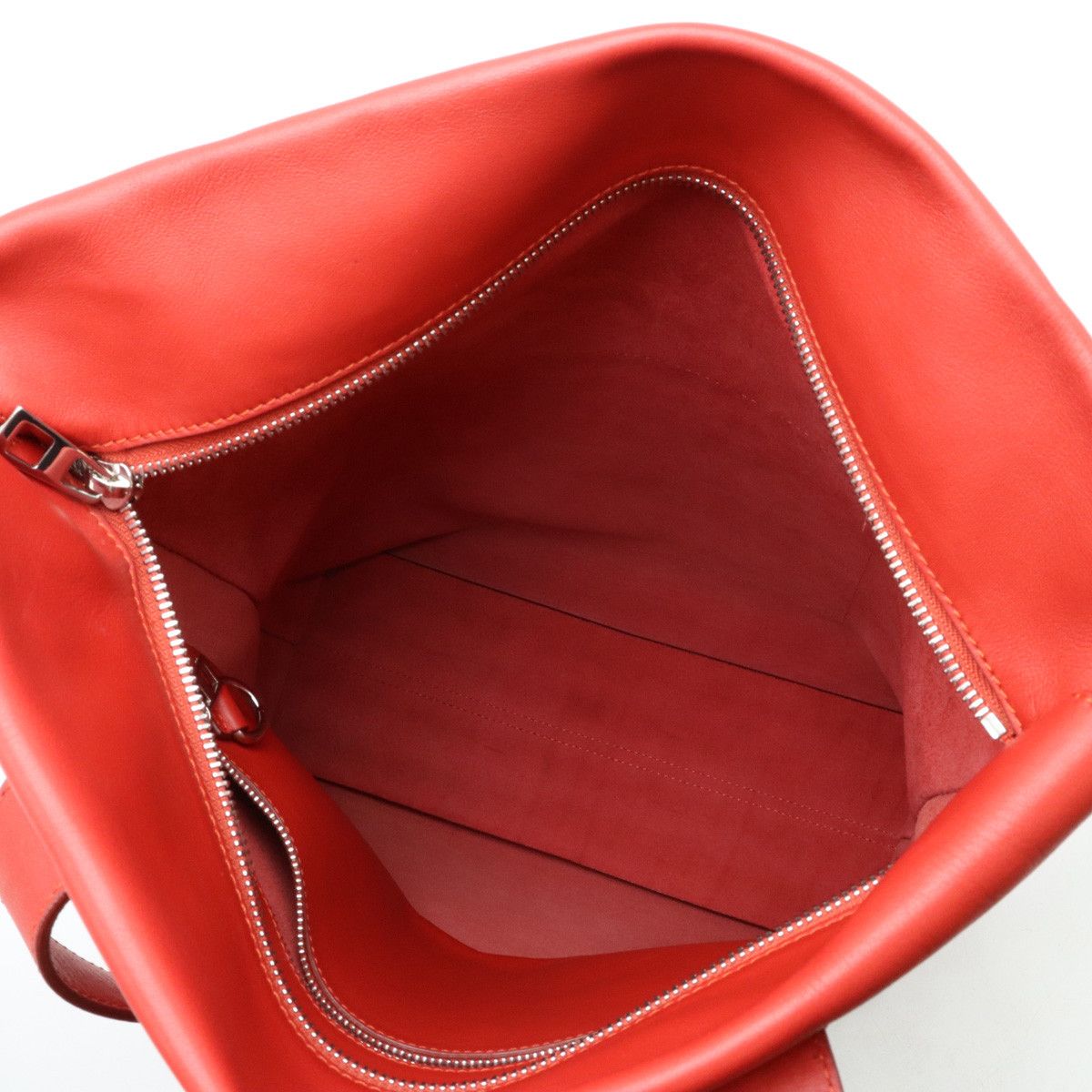 Loewe Loewe Loewe Leather Anagram Shopper Tote Bag 330.17.K01 Leather Tote Bag 330.17.K01 in Great Condition Size ONE SIZE - 5 Thumbnail