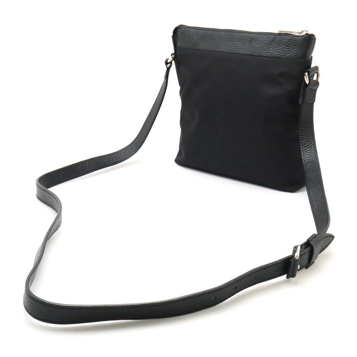Gucci Gucci Gucci GG Nylon Leather Shoulder Bag Pochette 510339 Canvas Crossbody Bag 510339 in Great Condition Size ONE SIZE - 2 Thumbnail