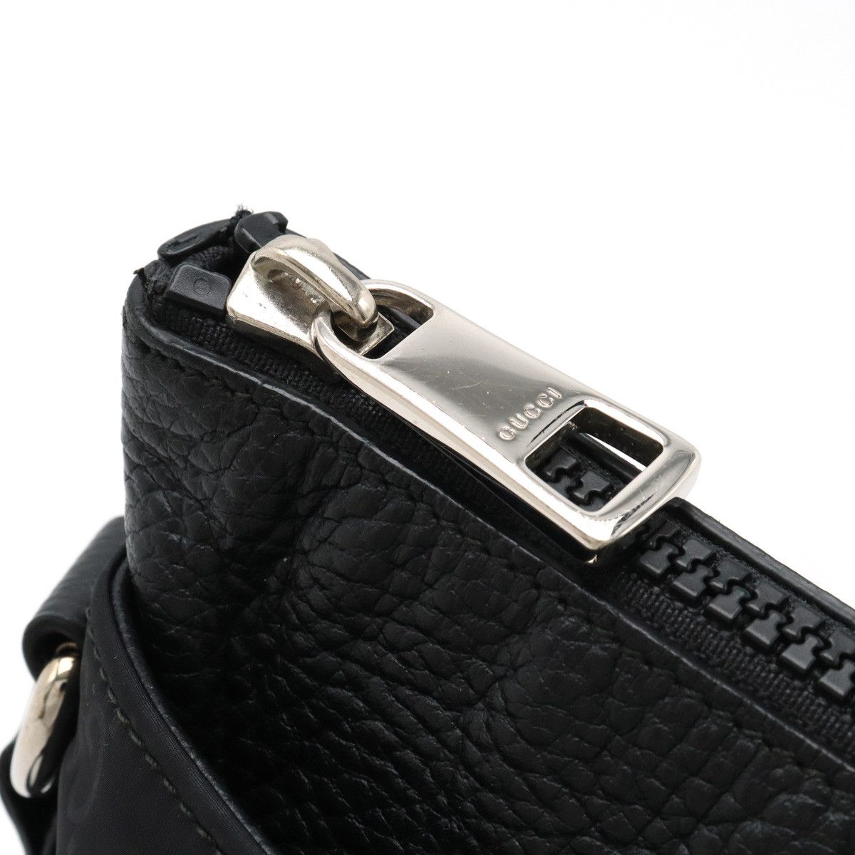 Gucci Gucci Gucci GG Nylon Leather Shoulder Bag Pochette 510339 Canvas Crossbody Bag 510339 in Great Condition Size ONE SIZE - 5 Thumbnail