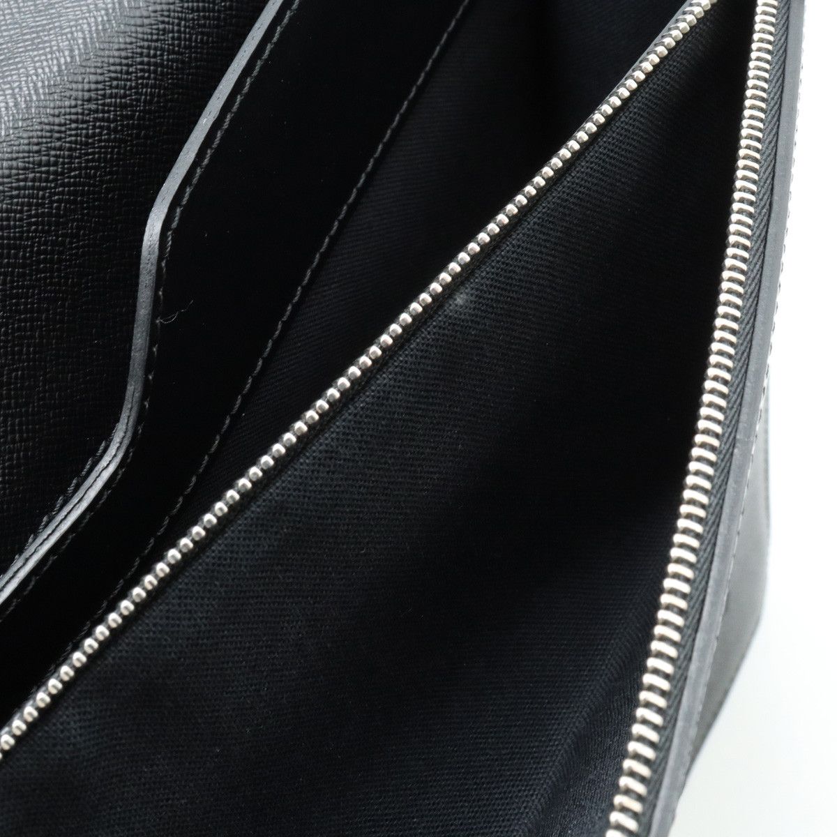 Louis Vuitton Louis Vuitton Louis Vuitton Taiga Leather Briefcase M31092 Leather Business Bag M31092 in Great Condition Size ONE SIZE - 6 Thumbnail