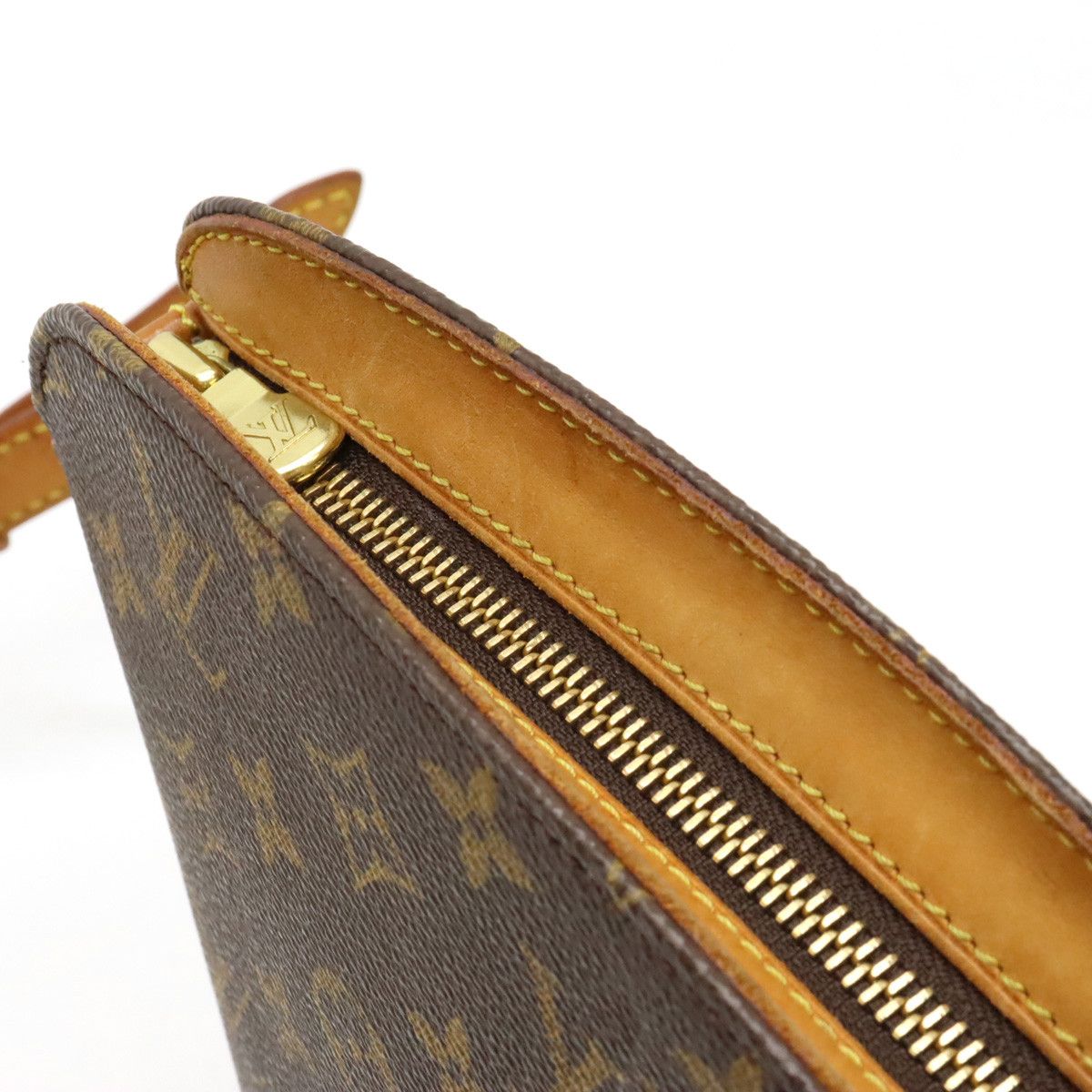 Louis Vuitton Louis Vuitton Louis Vuitton Monogram Drouot Shoulder Bag M51290 Canvas Crossbody Bag M51290 in Very Good Condition Size ONE SIZE - 4 Thumbnail