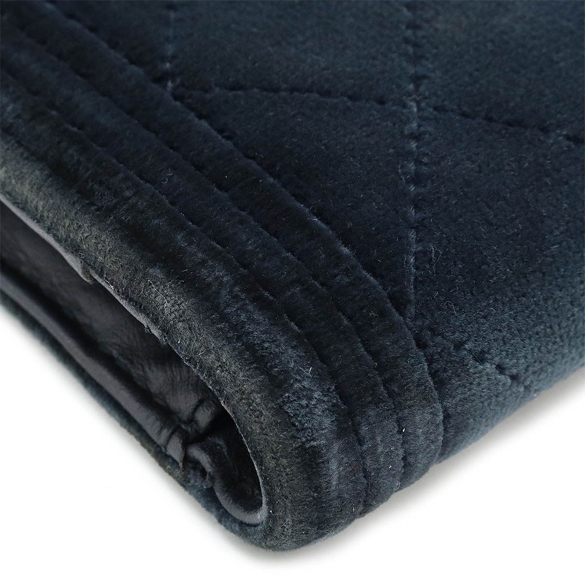 Chanel Chanel Chanel Boy Matelasse Velour Long Wallet Dark Navy A80285 Leather Long Wallet A80285 in Very Good Condition Size ONE SIZE - 3 Thumbnail