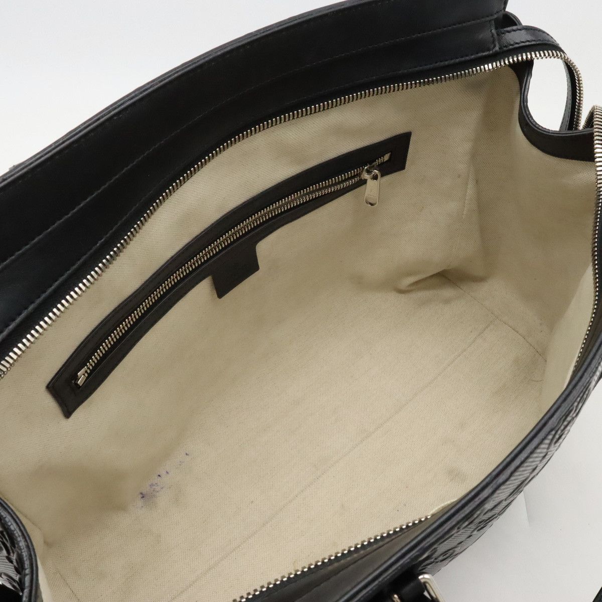 Gucci Gucci Gucci Leather GG Embossed Tote Bag 625774 Leather Tote Bag 625774 in Great Condition Size ONE SIZE - 5 Thumbnail