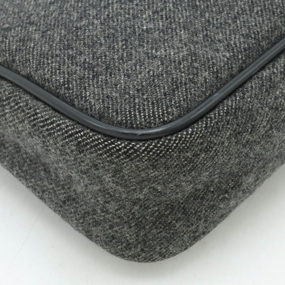 Prada Prada Prada Wool/Nylon Accessory Pouch Handbag MV515 Canvas Handbag MV515 in Great Condition Size ONE SIZE - 3 Thumbnail