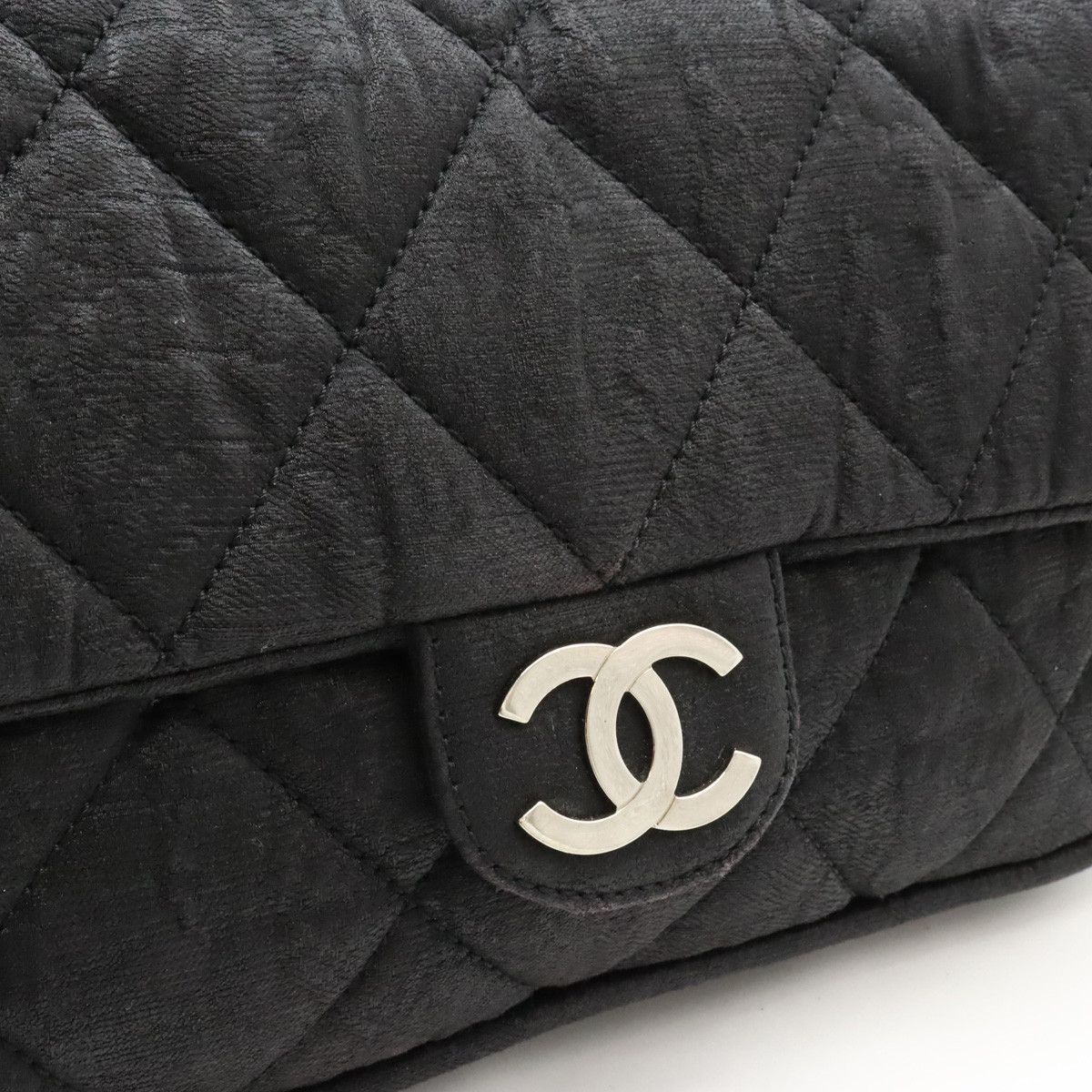 Chanel Chanel Chanel Matelasse Coco Mark Coated Nylon Chain Shoulder Bag A39078 Canvas Crossbody Bag A39078 in Good Condition Size ONE SIZE - 8 Thumbnail