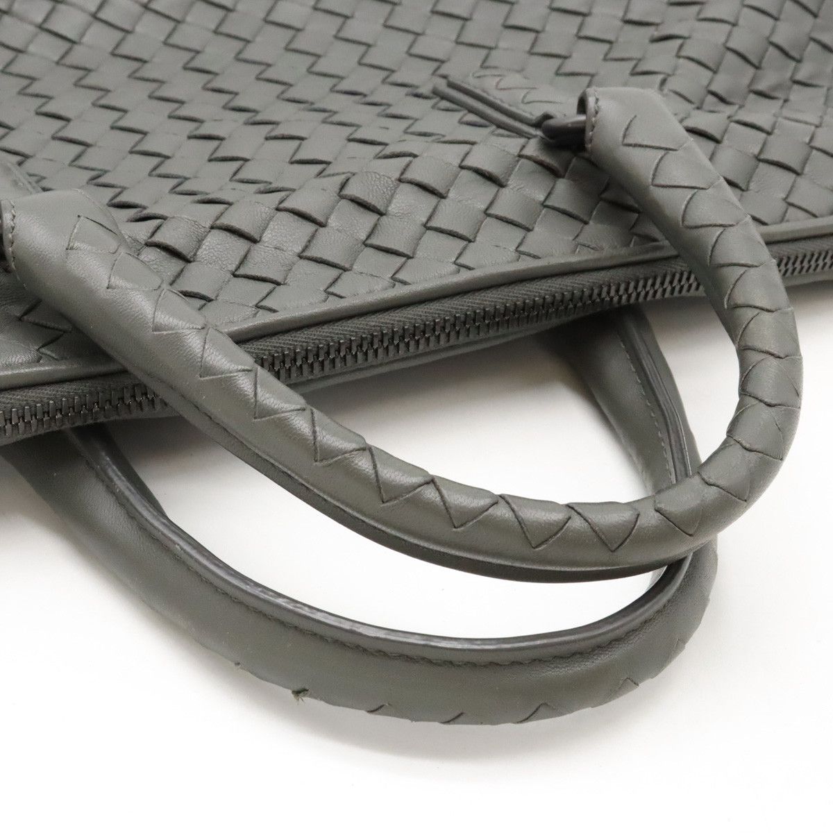 Bottega Veneta Bottega Veneta Bottega Veneta Intrecciato Convertible Shoulder Bag 354216 Leather Shoulder Bag 354216 in Very Good Condition Size ONE SIZE - 4 Thumbnail