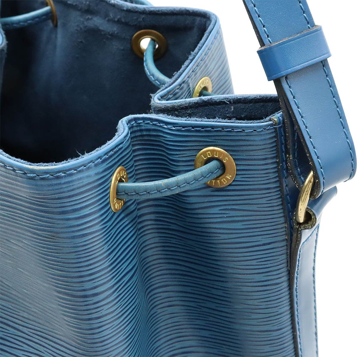 Louis Vuitton Louis Vuitton Louis Vuitton Epi Leather Noe Drawstring Shoulder Bag M44005 Leather Shoulder Bag M44005 in Very Good Condition Size ONE SIZE - 8 Thumbnail