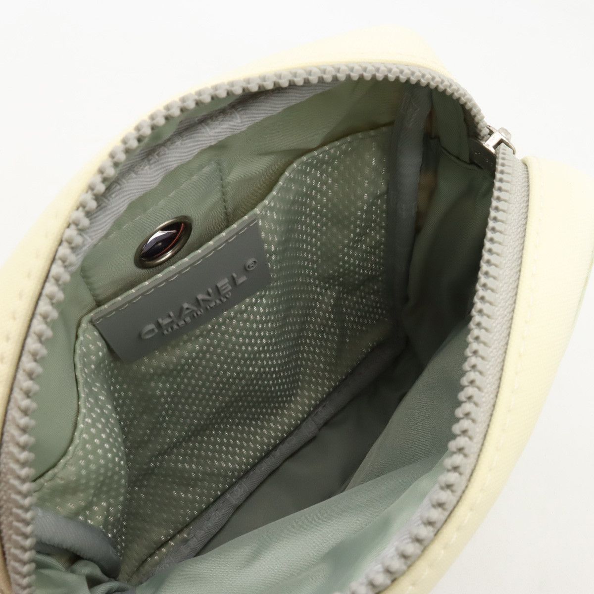 Chanel Chanel Chanel Camellia Nylon Canvas Shoulder Bag Canvas Crossbody Bag in Very Good Condition Size ONE SIZE - 5 Thumbnail