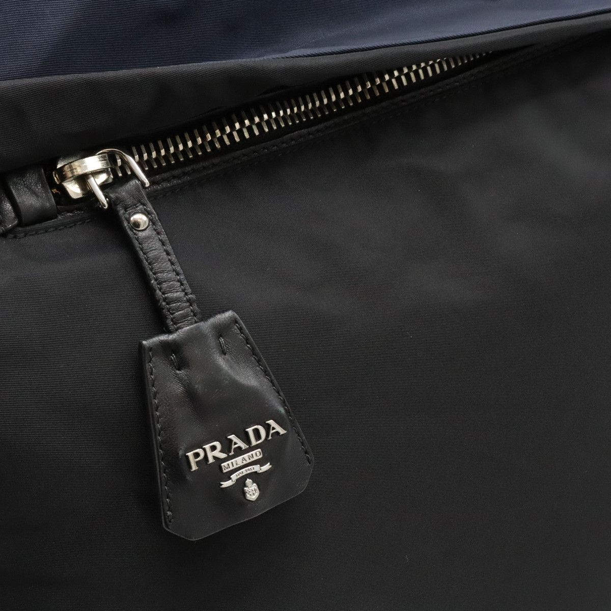 Prada Prada Prada Nylon TESSUTO DOUBLE Tote Bag BN1958 Canvas Tote Bag BN1958 in Very Good Condition Size ONE SIZE - 8 Thumbnail