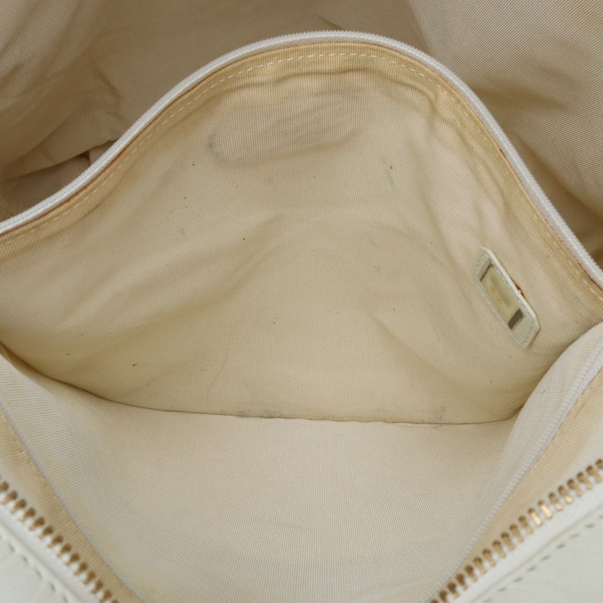 Chanel Chanel Chanel Leather Coco Mark Embossed Tote Bag Leather Tote Bag in Very Good Condition Size ONE SIZE - 7 Thumbnail