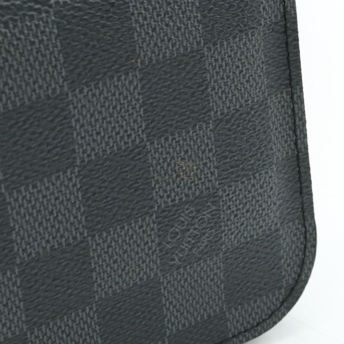 Louis Vuitton Louis Vuitton Louis Vuitton Damier Graphite Belt Bag M6837T Canvas Belt Bag M6837T in Very Good Condition Size ONE SIZE - 7 Thumbnail