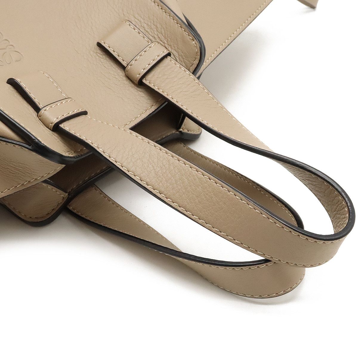 Loewe Loewe Loewe Leather Hammock Small Handbag Shoulder Bag Leather Handbag 387.30.S35 in Pristine Condition Size ONE SIZE - 4 Thumbnail
