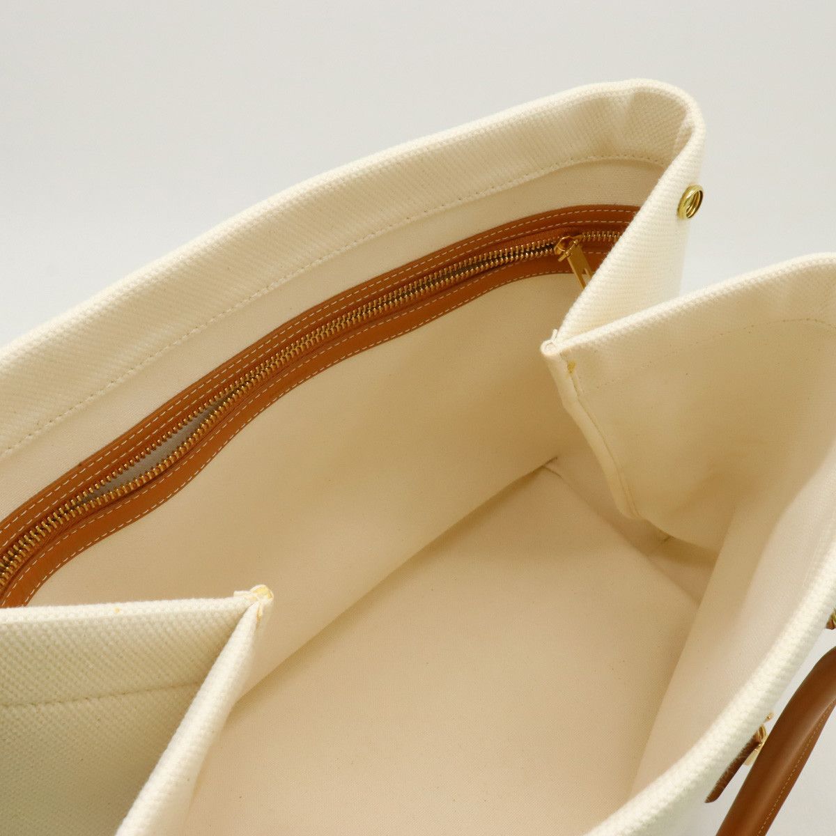 Celine Celine Celine Horizontal Cabas Canvas/Leather Print Tote Bag Canvas Tote Bag 192162BNZ.02NT in Pristine Condition Size ONE SIZE - 5 Thumbnail