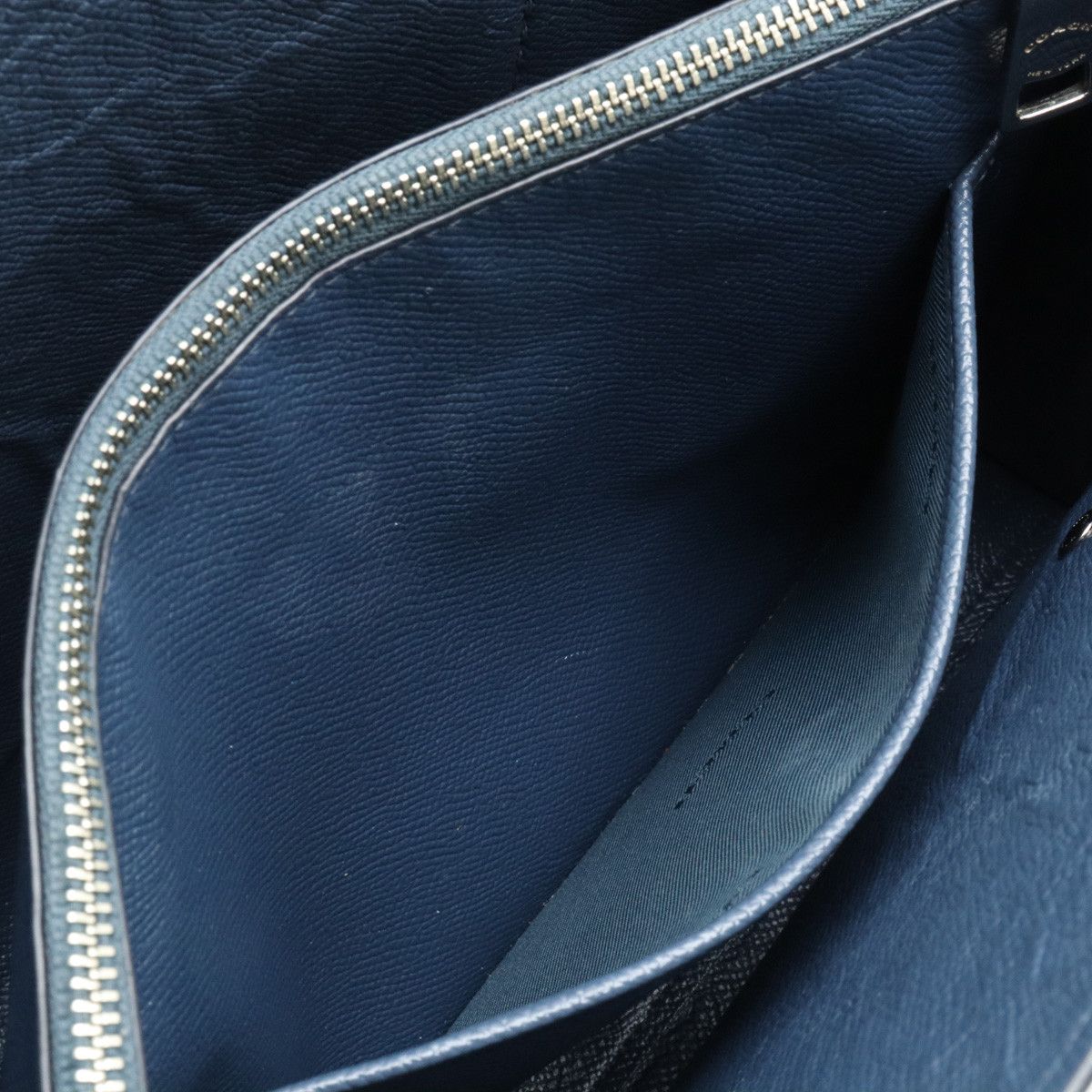 Coach Coach Coach Charlie Carryall Leather Handbag 51665 Leather Handbag 51665 in Very Good Condition Size ONE SIZE - 6 Thumbnail