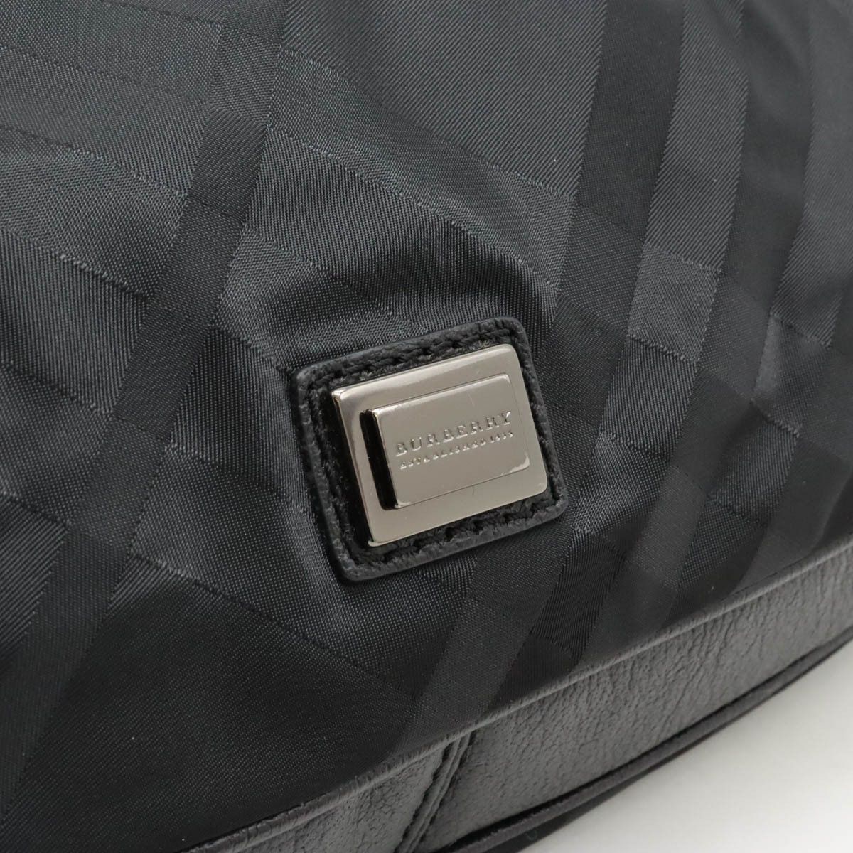 Burberry Burberry Burberry Nylon/Leather Shadow Check Shoulder Bag Canvas Shoulder Bag in Great Condition Size ONE SIZE - 8 Thumbnail