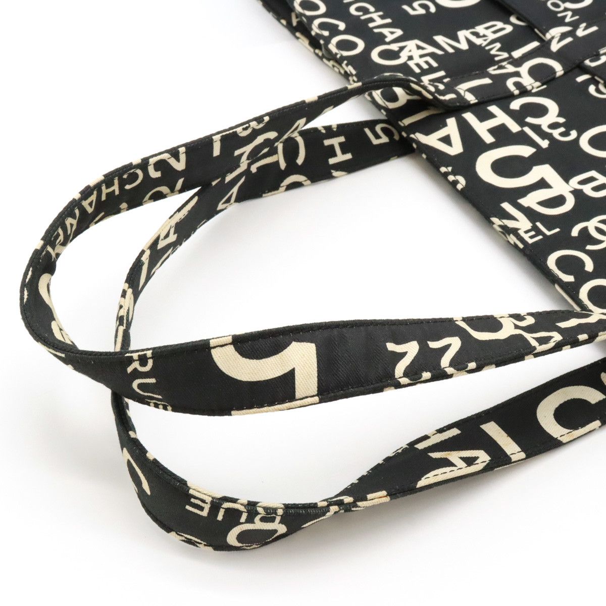 Chanel Chanel Chanel Canvas Plastic Chain Logo Tote Bag Canvas Tote Bag in Very Good Condition Size ONE SIZE - 4 Thumbnail