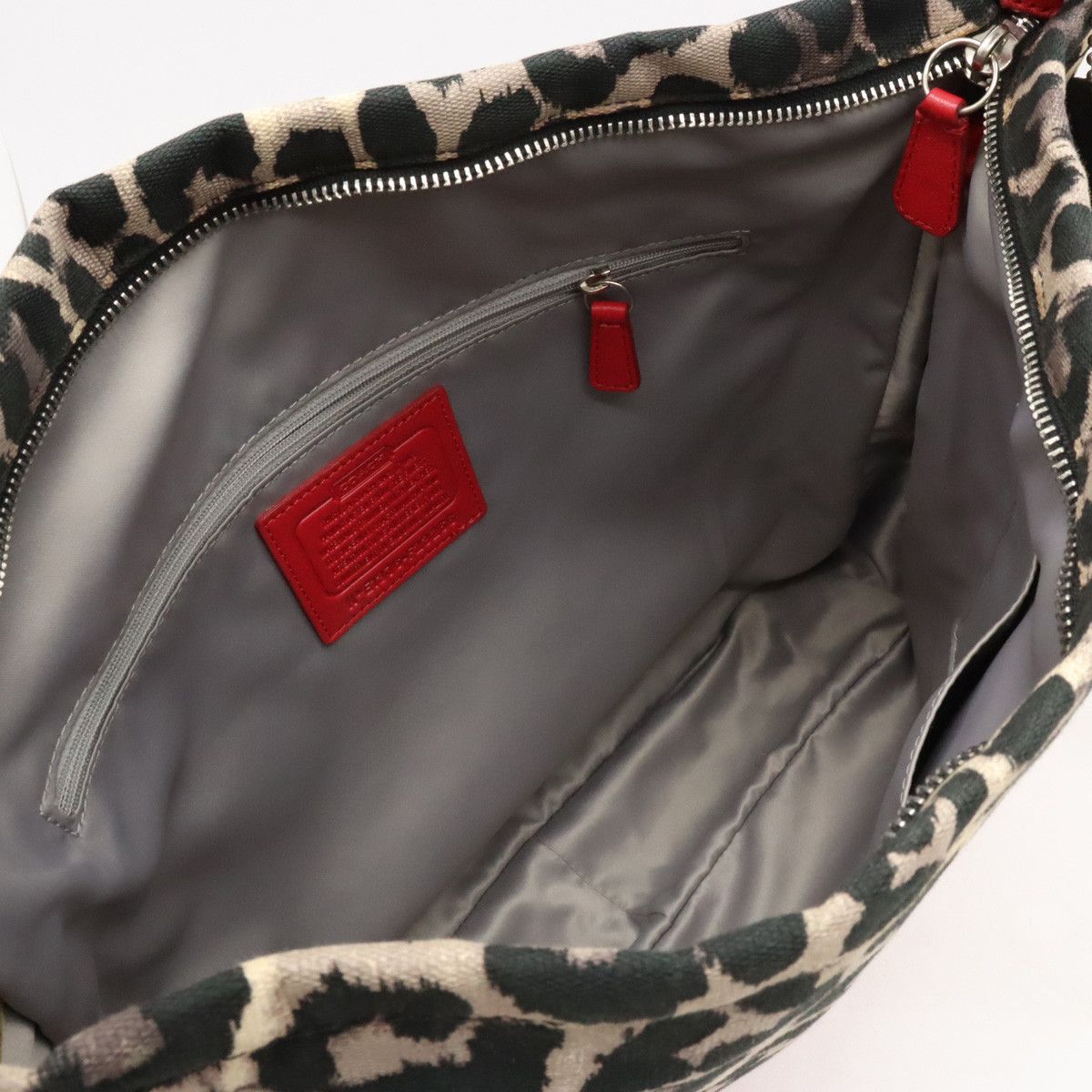 Coach Coach Coach Canvas/Leather Parker Ocelot Print Hobo Shoulder Bag F23266 Canvas Shoulder Bag F23266 in Very Good Condition Size ONE SIZE - 5 Thumbnail