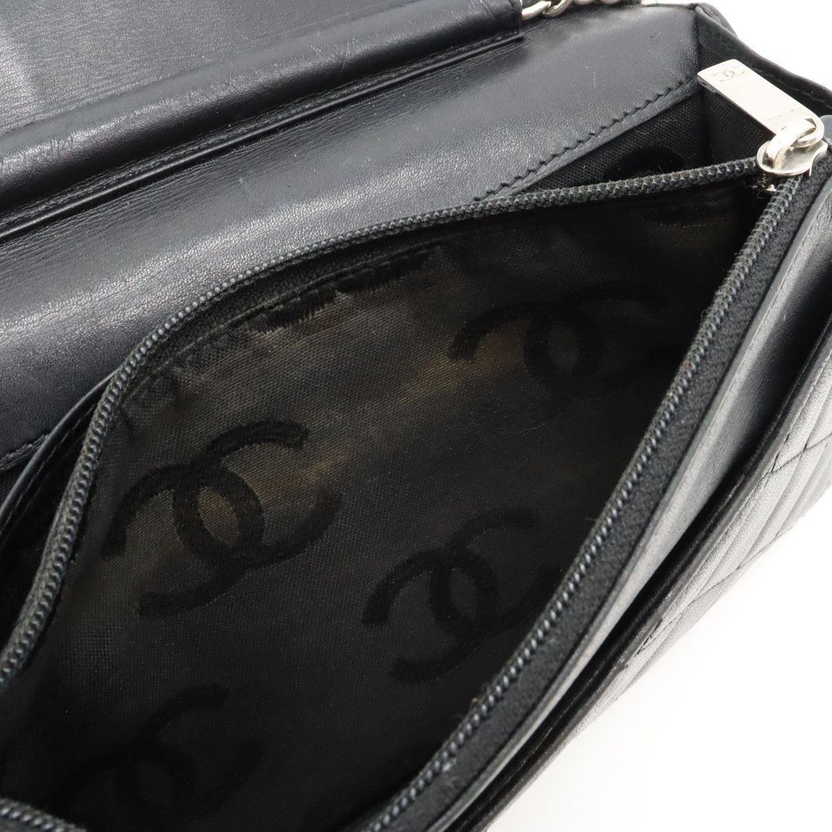 Chanel Chanel Chanel Cambon Line Chain Wallet Shoulder Bag A46646 Leather Crossbody Bag A46646 in Good Condition Size ONE SIZE - 7 Thumbnail