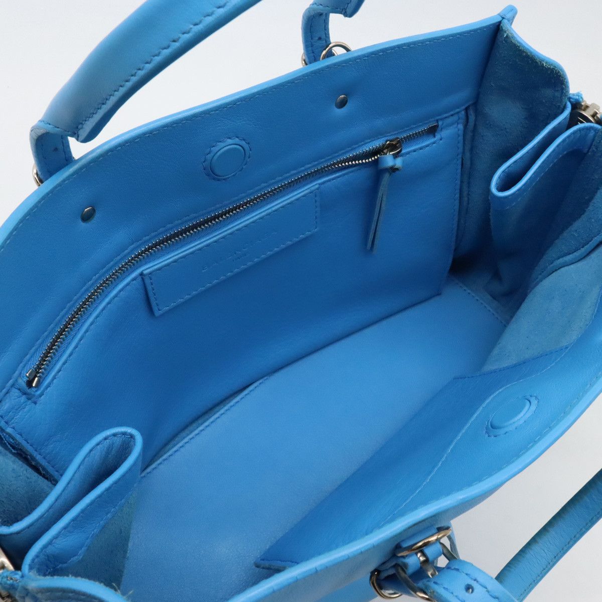 Balenciaga Balenciaga Balenciaga Leather Paper A6 Zip Around Handbag 370926 Leather Handbag 370926 in Great Condition Size ONE SIZE - 5 Thumbnail