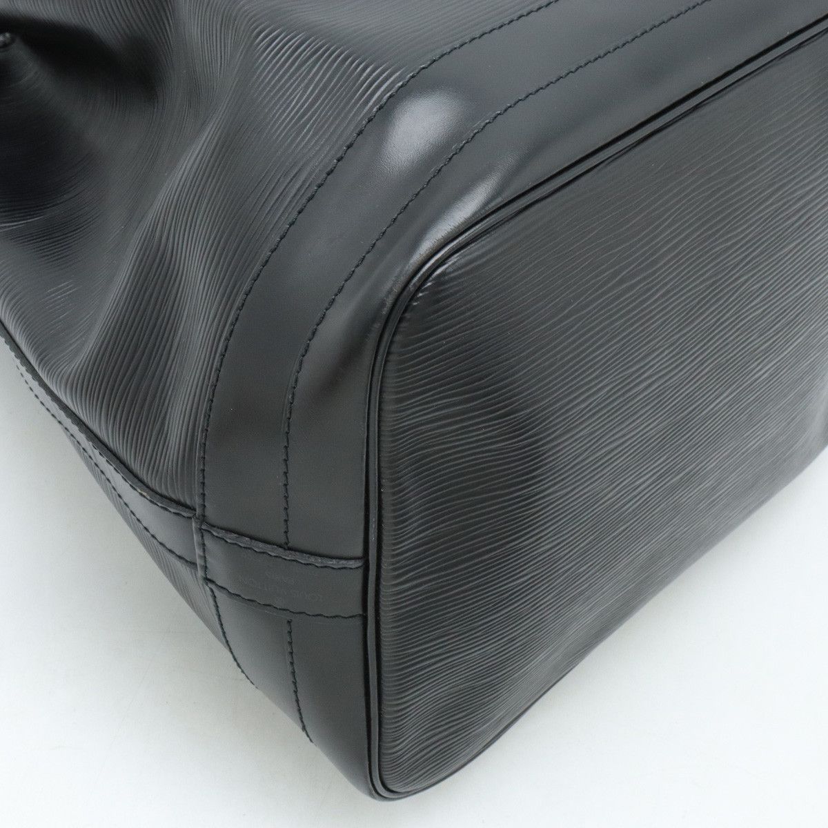 Louis Vuitton Louis Vuitton Louis Vuitton Epi Noe Shoulder Bag M59002 Leather Shoulder Bag M59002 in Very Good Condition Size ONE SIZE - 3 Thumbnail