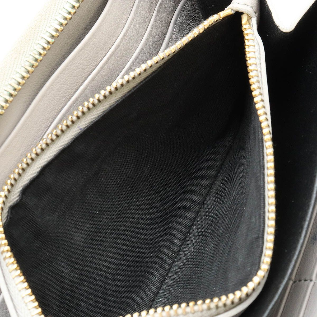 Yves Saint Laurent Yves Saint Laurent Yves Saint Laurent Leather Monogram Wallet Leather Long Wallet 414570 Size ONE SIZE - 8 Thumbnail