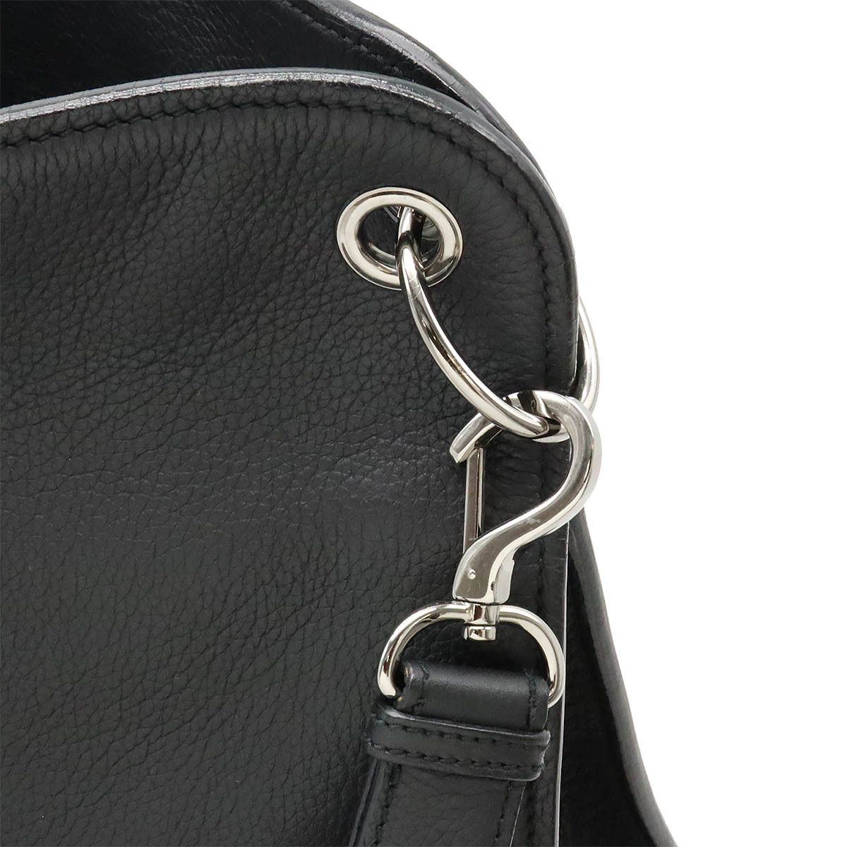 Gucci Gucci Gucci Leather Shoulder Bag 108853 Leather Shoulder Bag 108853 in Great Condition Size ONE SIZE - 7 Thumbnail