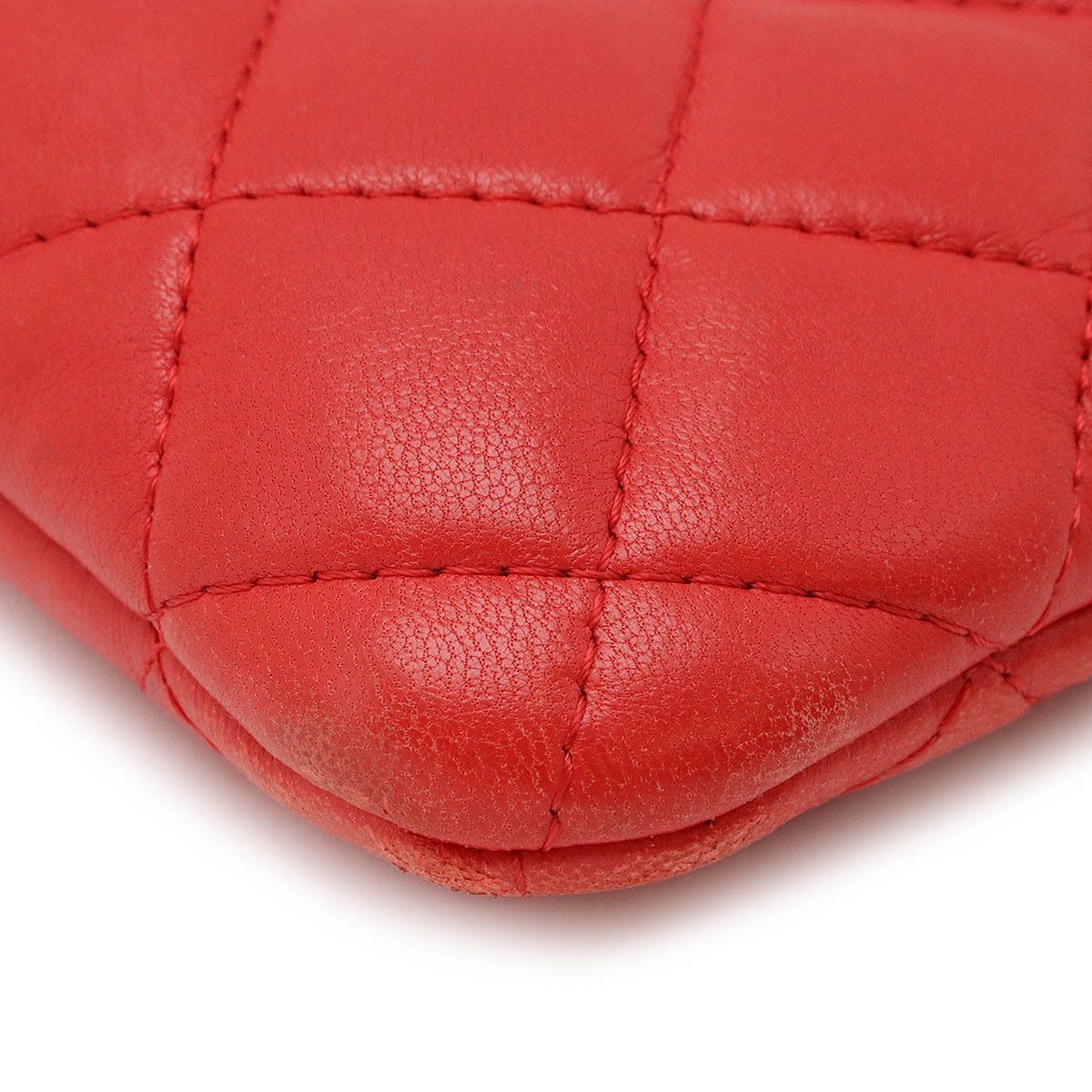 Chanel Chanel Chanel Lambskin Matelasse Mini Pouch Coin Case A82365 Leather Vanity Bag A82365 in Very Good Condition Size ONE SIZE - 3 Thumbnail