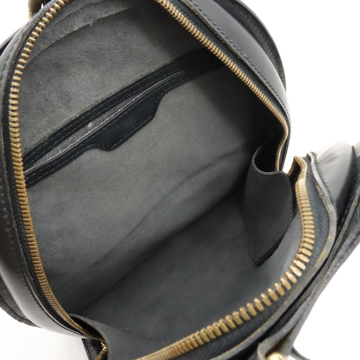 Louis Vuitton Louis Vuitton Louis Vuitton Epi Leather Mabillon Backpack M52232 Leather Backpack M52232 in Good Condition Size ONE SIZE - 5 Thumbnail