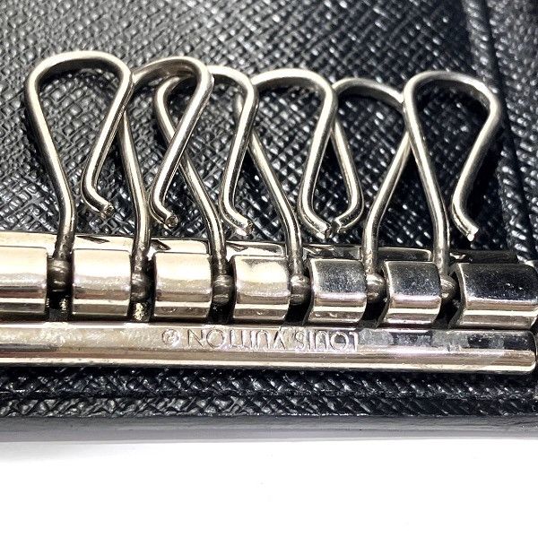 Louis Vuitton Louis Vuitton Louis Vuitton Damier Multicles 6 Key Holder N62662 Canvas Key Holder N62662 in Good Condition Size ONE SIZE - 6 Thumbnail