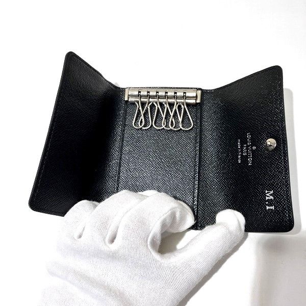 Louis Vuitton Louis Vuitton Louis Vuitton Damier Multicles 6 Key Holder N62662 Canvas Key Holder N62662 in Good Condition Size ONE SIZE - 2 Thumbnail