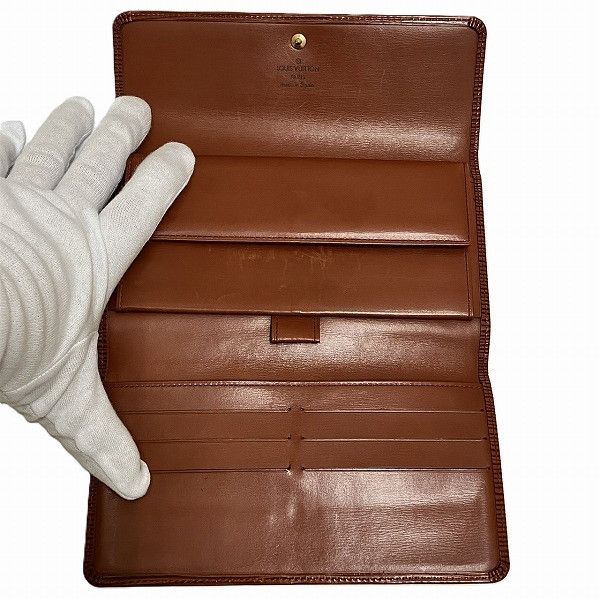 Louis Vuitton Louis Vuitton Louis Vuitton Epi Leather Long Wallet M63383 Leather Long Wallet M63383 in Good Condition Size ONE SIZE - 2 Thumbnail