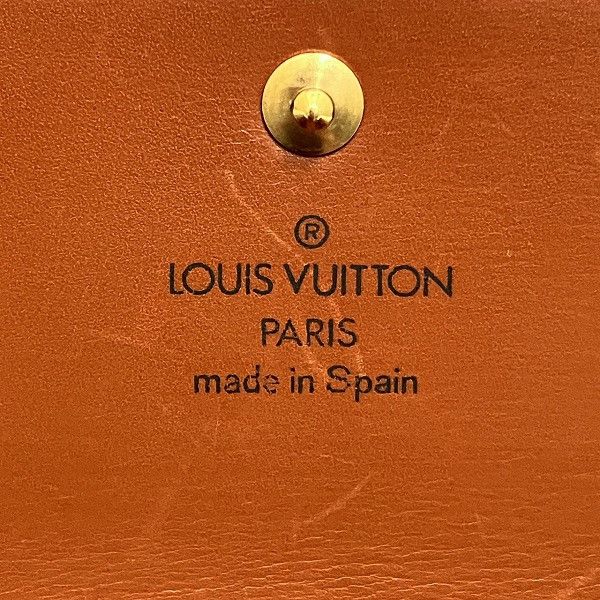 Louis Vuitton Louis Vuitton Louis Vuitton Epi Leather Long Wallet M63383 Leather Long Wallet M63383 in Good Condition Size ONE SIZE - 4 Thumbnail