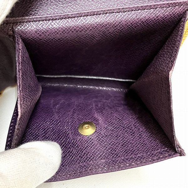 Louis Vuitton Louis Vuitton Louis Vuitton Epi Leather Bifold Wallet M63549 Leather Short Wallet M63549 in Fair Condition Size ONE SIZE - 5 Thumbnail