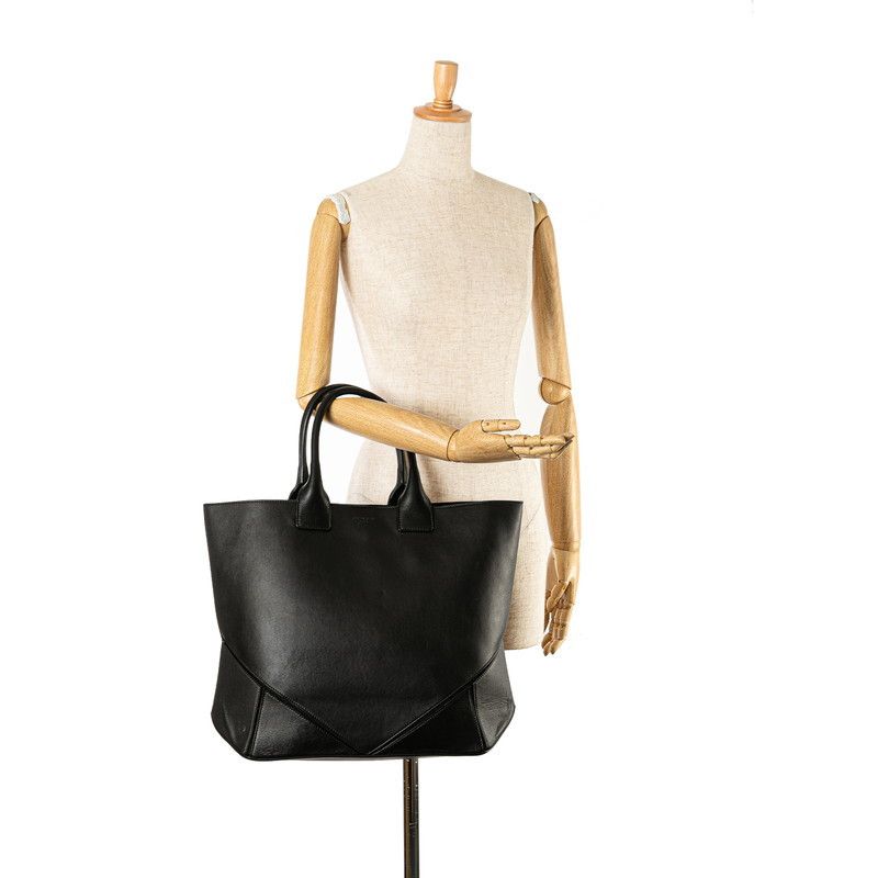 Givenchy Givenchy Givenchy Leather Handbag Tote Bag Black Leather Tote Bag in Very Good Condition Size ONE SIZE - 9 Thumbnail