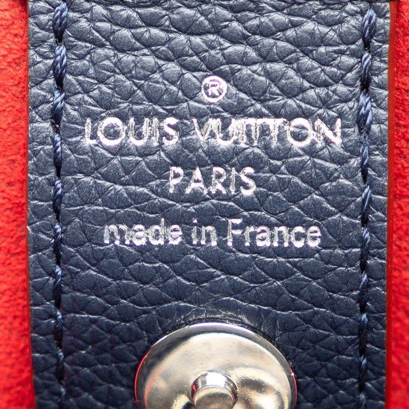 Louis Vuitton Louis Vuitton Louis Vuitton Lockme Handbag Calf Leather M54571 Leather Handbag M54571 in Great Condition Size ONE SIZE - 8 Thumbnail