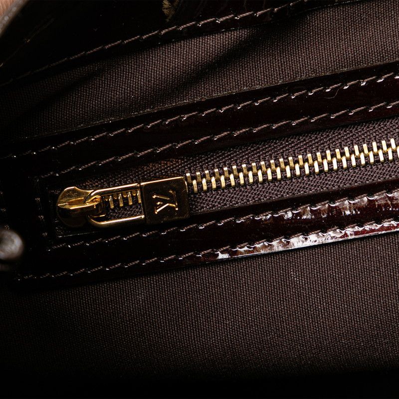 Louis Vuitton Louis Vuitton Louis Vuitton Wilshire PM Patent Leather Handbag M93641 Leather Handbag M93641 in Very Good Condition Size ONE SIZE - 8 Thumbnail
